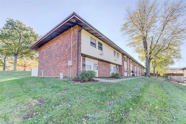 Building Photo - 7242 Hazelcrest Dr