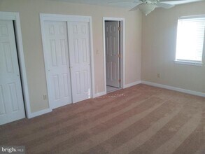 Building Photo - 8406 Westview Rd