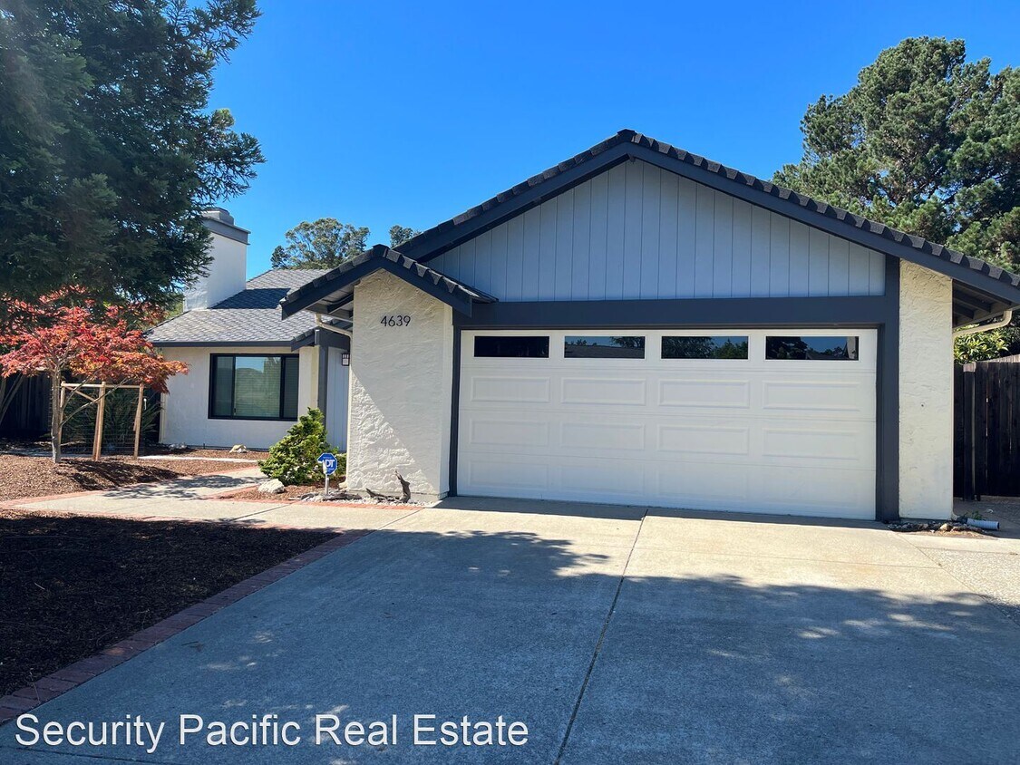 Primary Photo - 3 br, 2 bath House - 4639 Setting Sun Dr,