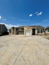 Building Photo - 105 Everett Ct