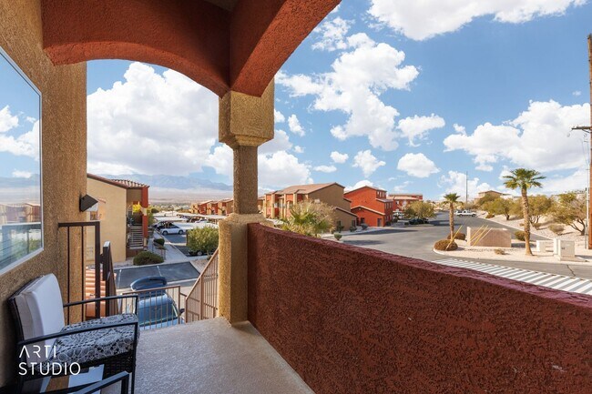 Foto del edificio - Beautiful 3-bedroom 2-bathroom located in the Hawk Ridge Community