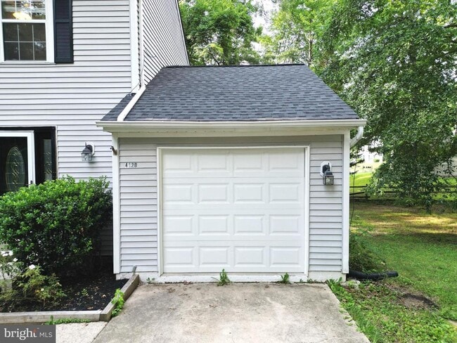 Building Photo - 4120 Lancaster Cir