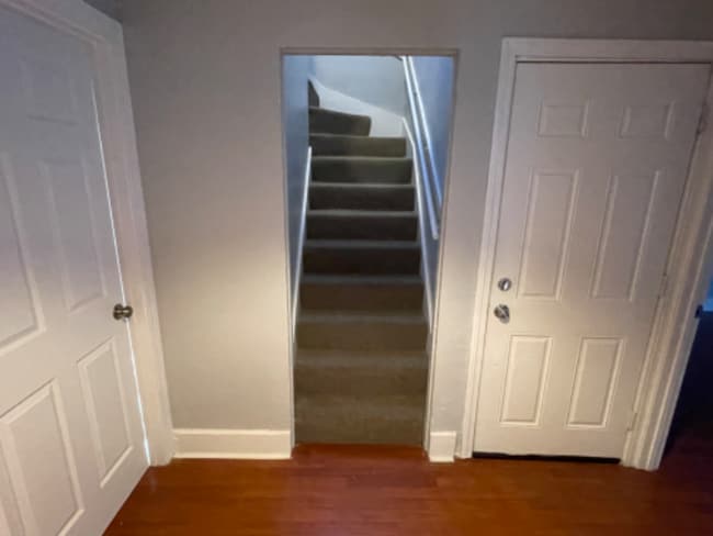 Building Photo - 10 Clarence St