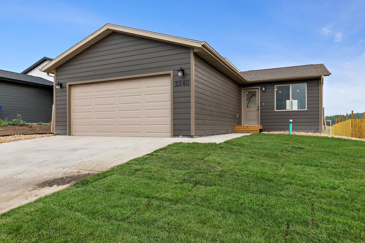 5240 Coal Bank Dr, Rapid City, SD 57701 House Rental in Rapid City