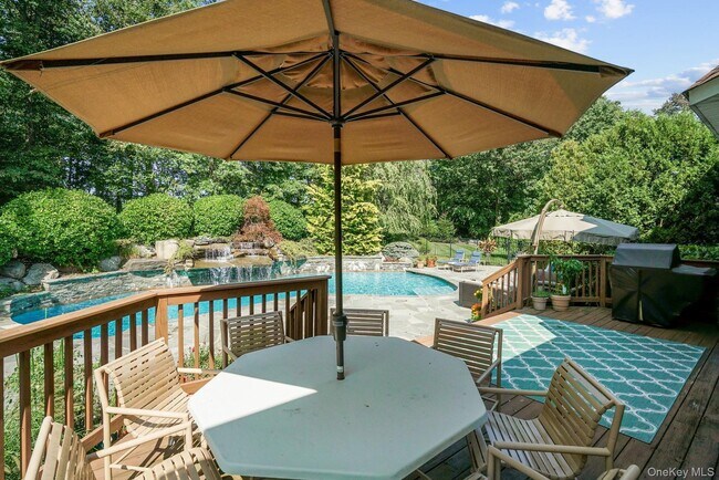 Foto del edificio - 24 Charnwood Dr