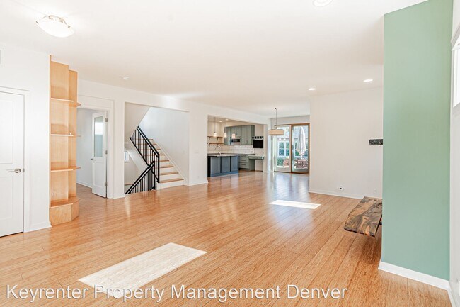 Building Photo - 4 br, 3.5 bath House - 4920 Osceola St.