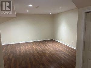 Building Photo - 10 Simcoe Dr