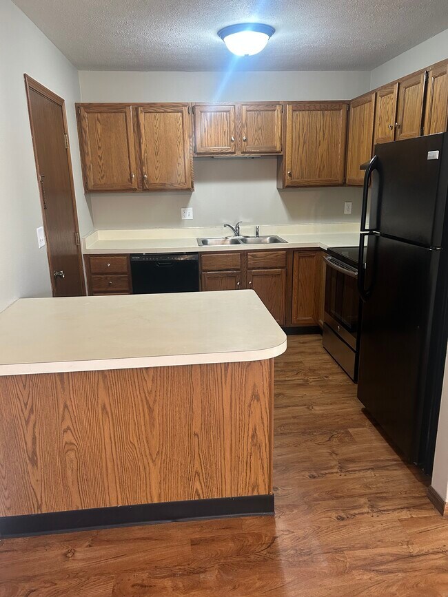 Foto del edificio - 4071 Applewood Ln