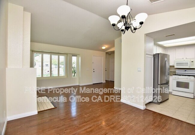 Building Photo - 39775 Sunrose Dr