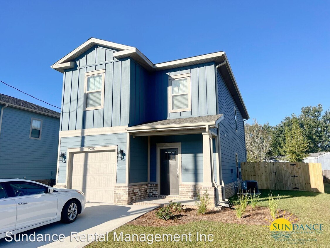 Primary Photo - 3 br, 2.5 bath House - 2285 Janet Street
