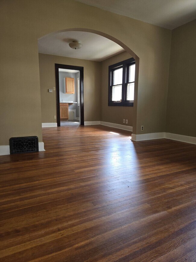 Foto del edificio - 719 E 54th St