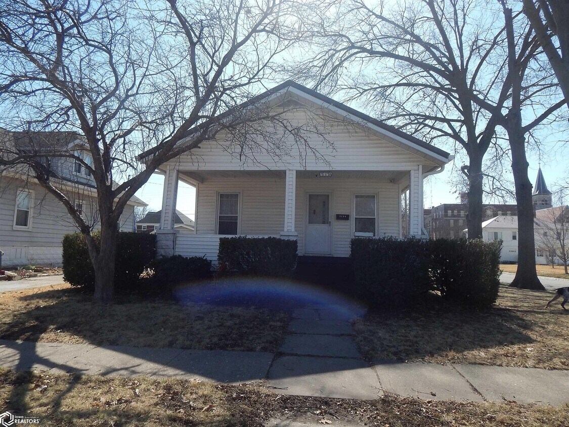 Building Photo - 2134 Ave G