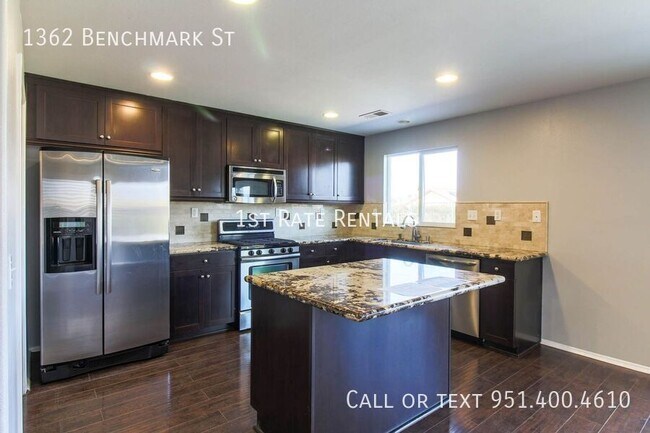 Foto del edificio - 1362 Benchmark St