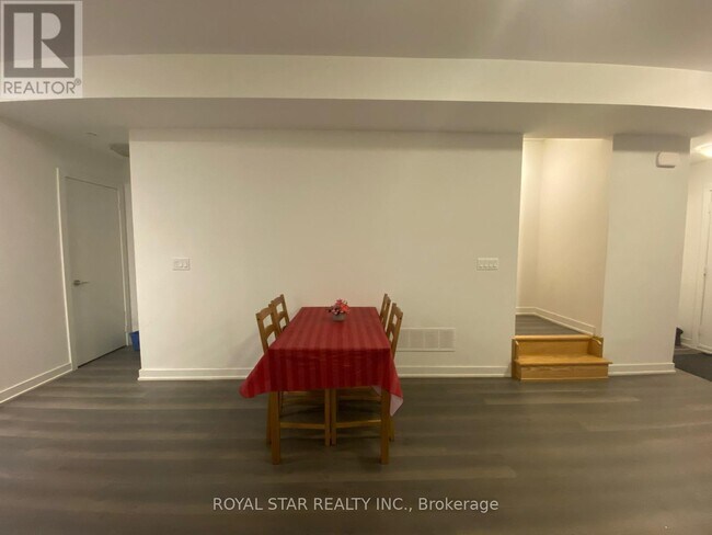 Photo du bâtiment - 200 Malta Ave.