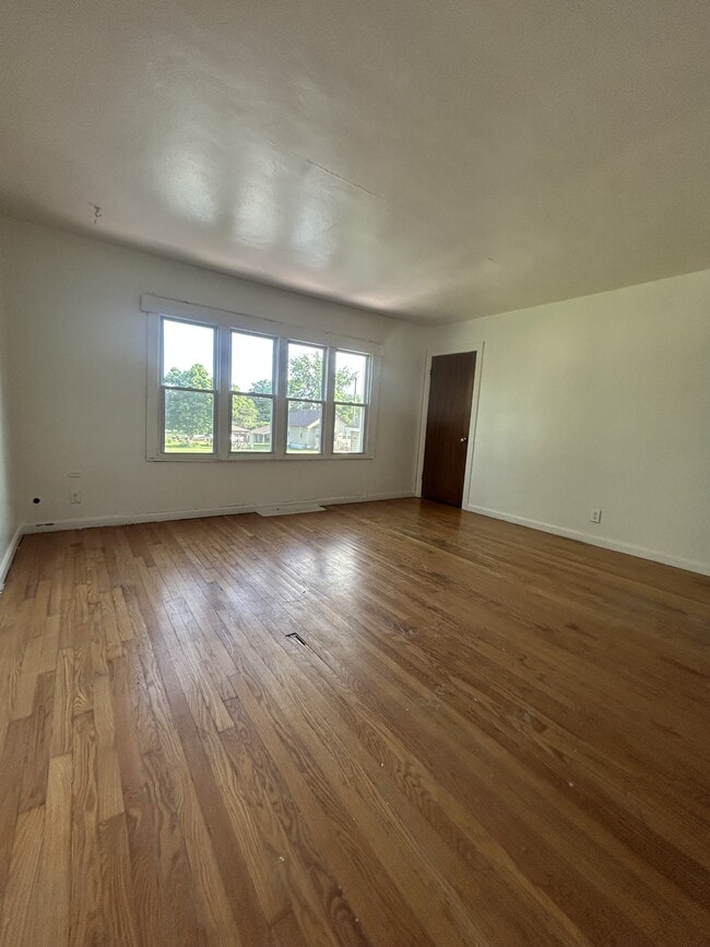 Foto del edificio - 2423 Lincoln Ave