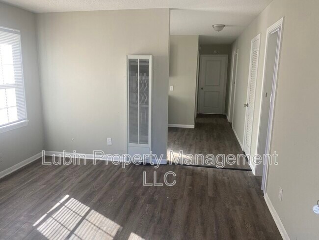 Foto del edificio - 741 Neptune St