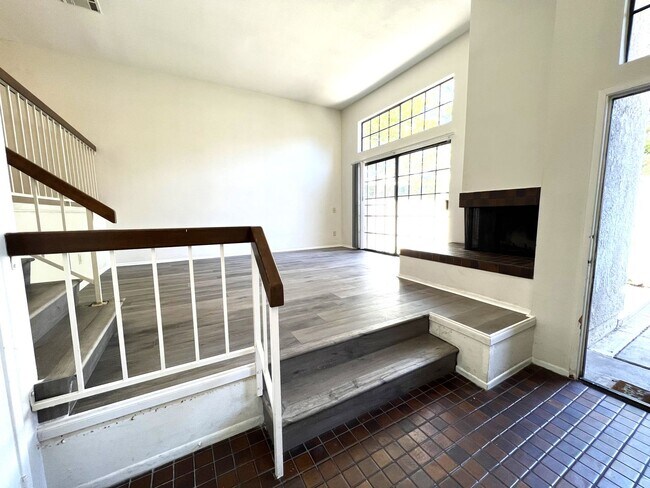 Building Photo - Lovely 3-Bedroom Condo in Prestigious Turt...
