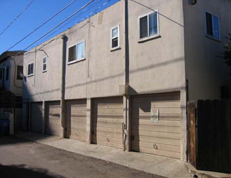Building Photo - 3533 6th Ave