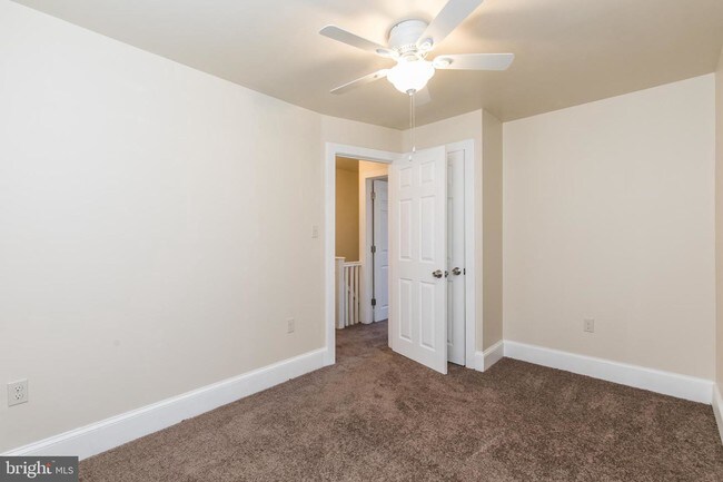 Building Photo - 2234 Simon St