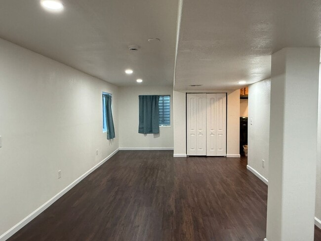 lots of room for relaxing - 1249 Button Rock Dr