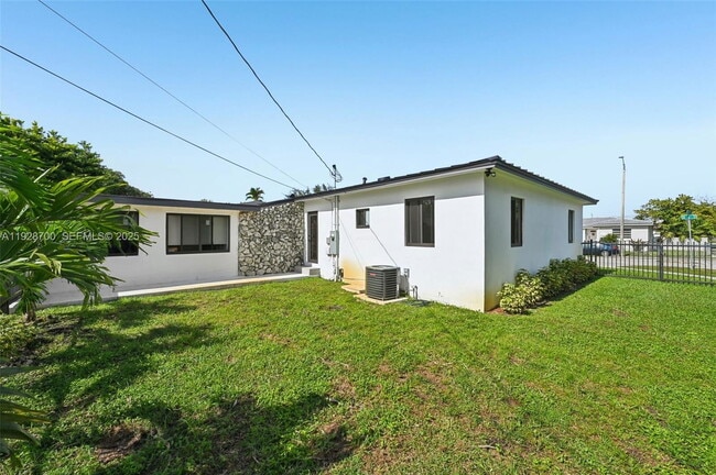 Photo - 5152 SW 6th St House