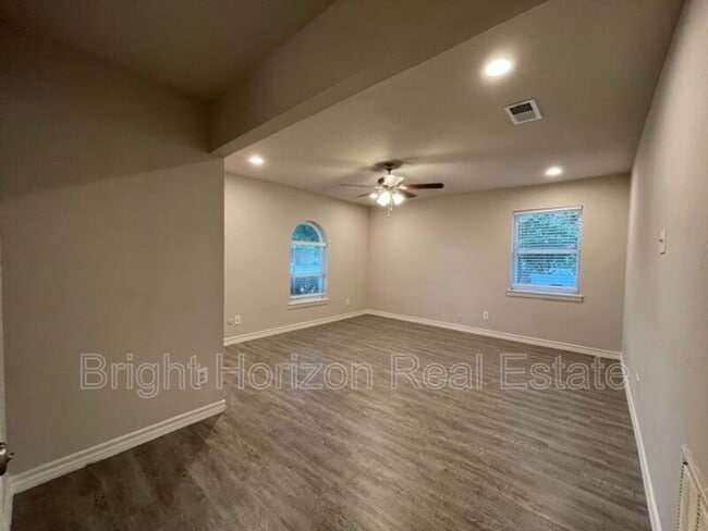 Foto del edificio - 1017 Mullins St