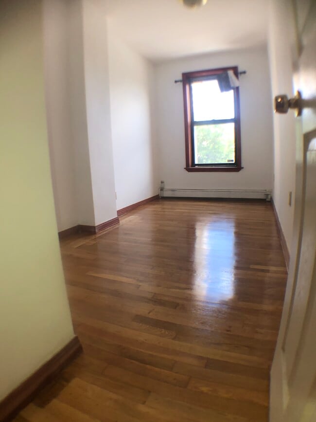 Building Photo - 871 Harrison Ave