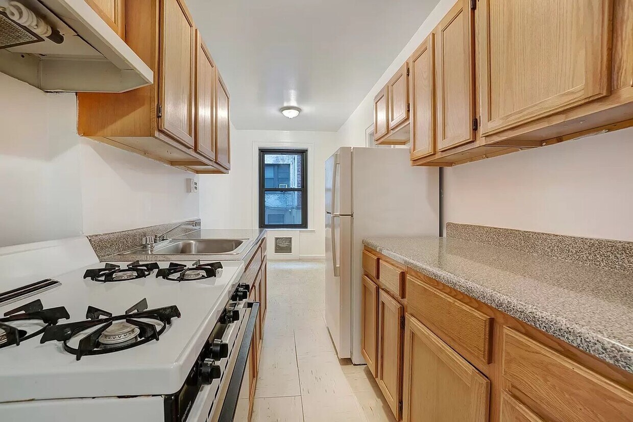 Foto principal - Freshly Painted 1Bed 1Bath Available