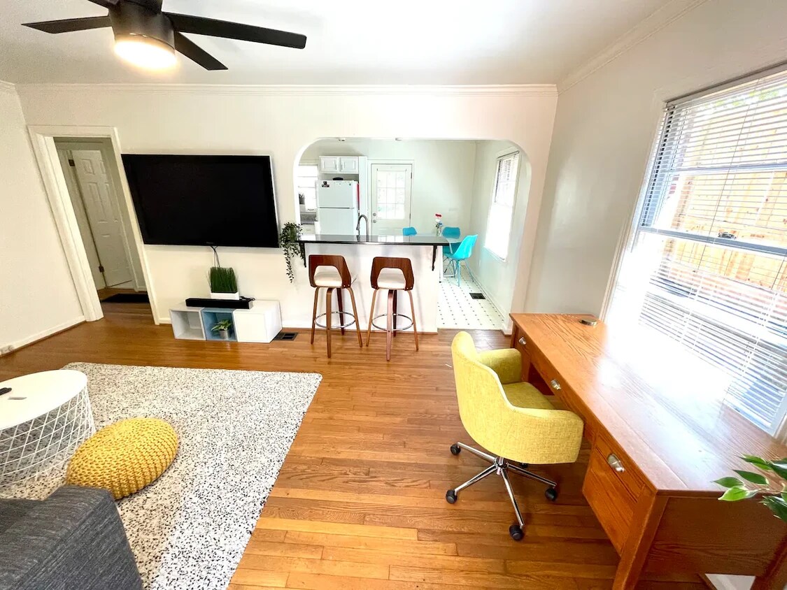 Foto principal - 1805 Piedmont Way NE