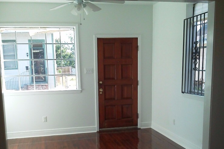 Building Photo - 2217 N Miro St