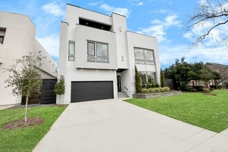 Building Photo - 2232 Swift Blvd