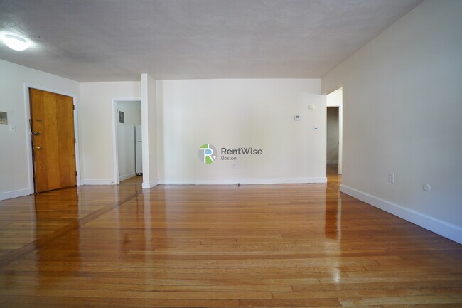 Building Photo - 312 Tappan St