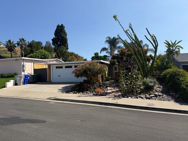 Foto del edificio - 2155 Montclair St