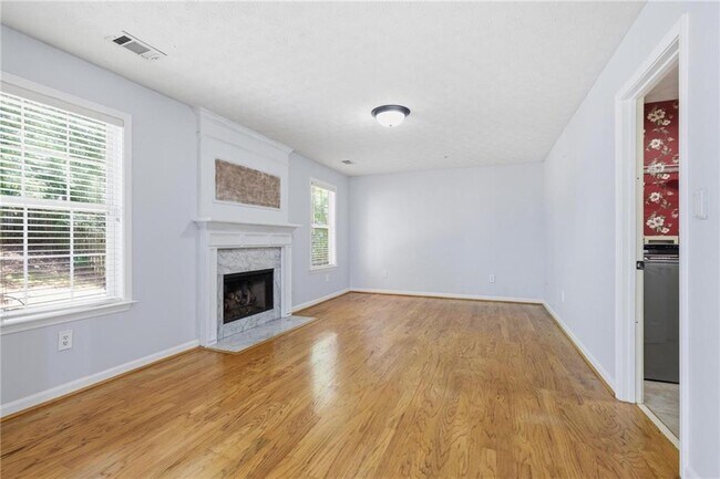 Building Photo - 1409 Chardin Dr
