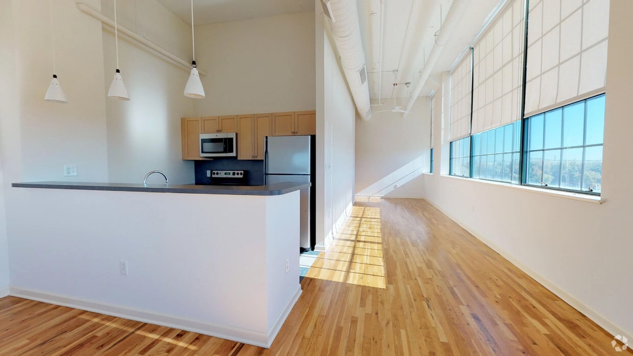 Photo - Colt Gateway Apartments