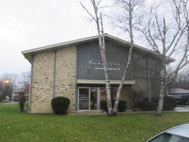 Primary Photo - 6272 N. 101st St. Apt. 206- 2 Bedroom Upper