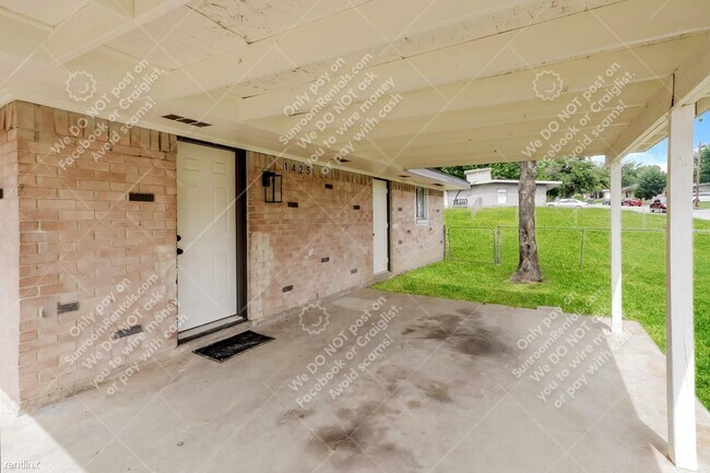 Building Photo - 3 br, 1 bath House - 1425 Curtis Dr