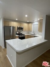 Building Photo - 121 Cancion Way