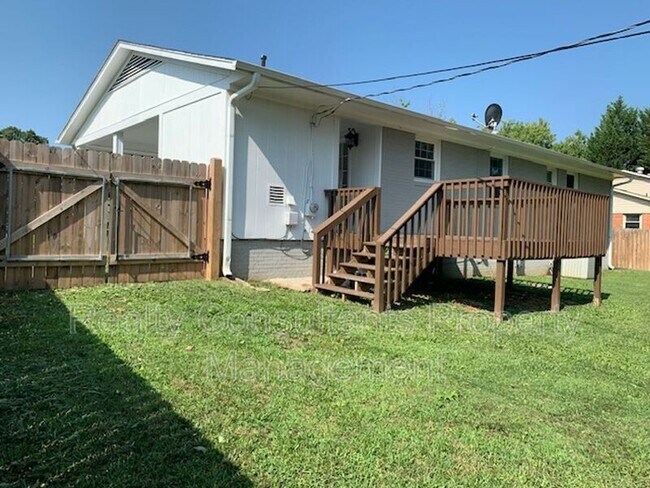 Building Photo - 4109 Queen Beth Dr