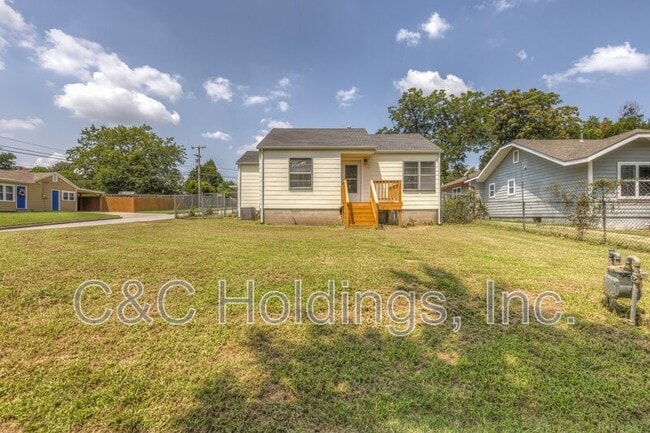 Building Photo - 60 S Urbana Ave