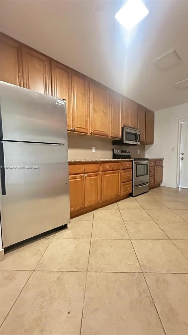 Foto del edificio - 1753 NE 18th St