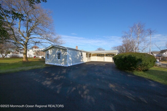Building Photo - 13 Harbor View Dr