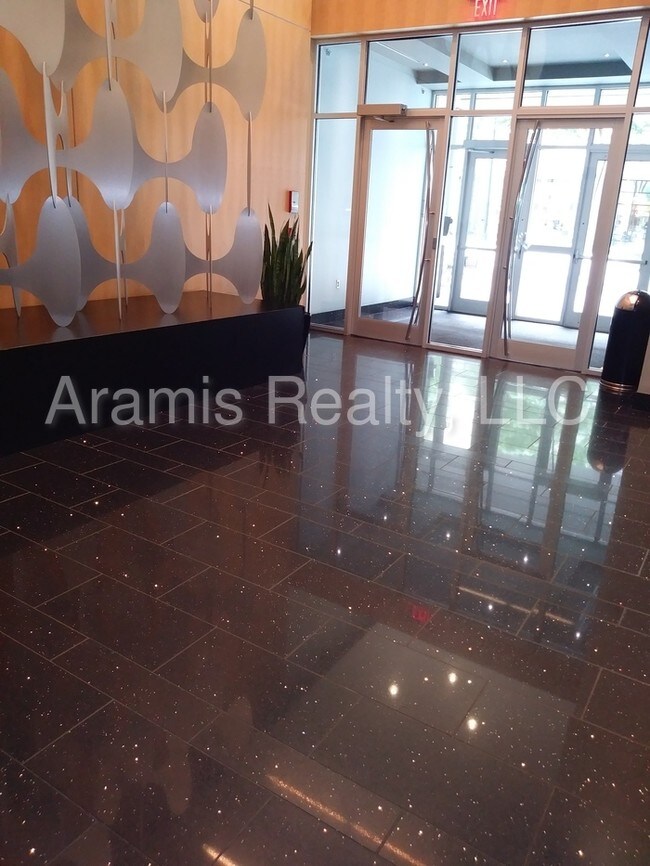 Foto del edificio - 950 West Peachtree Street Northwest