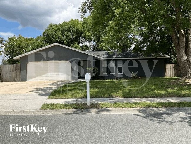 Building Photo - 561 Monroe Ave