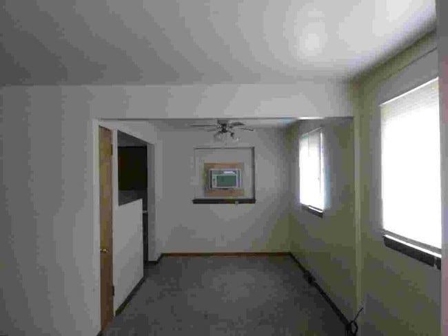 Building Photo - 83 Homestead Dr