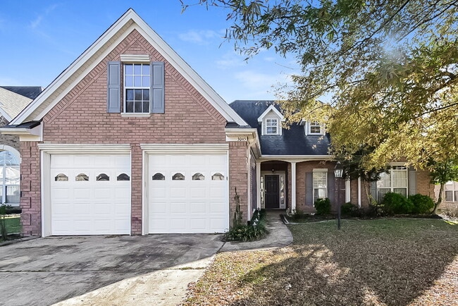 Building Photo - 3045 Roseleigh Dr