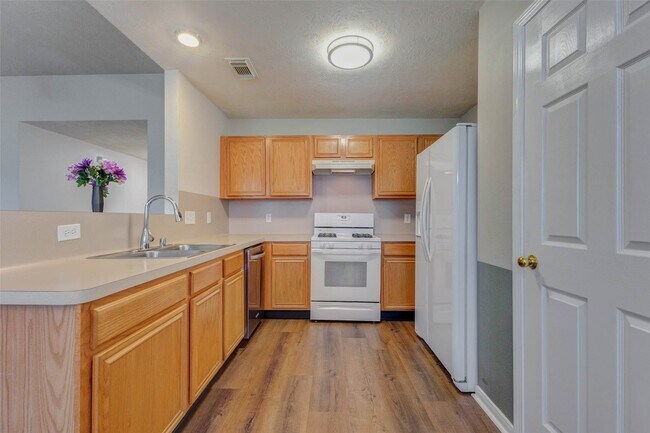 Building Photo - 18114 Noble Forest Dr