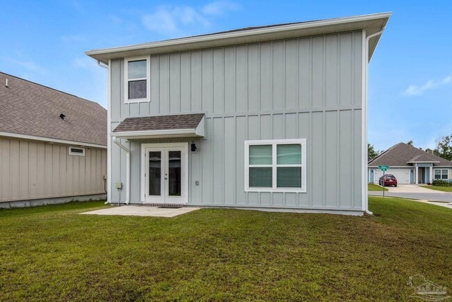 Building Photo - 5865 Danbury Blvd