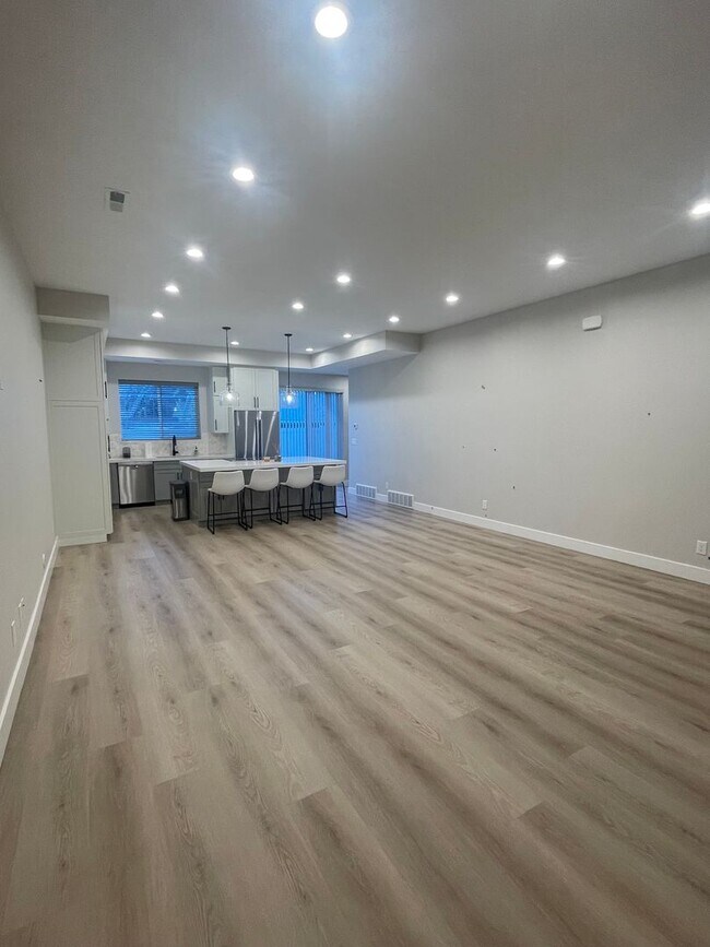 Foto del edificio - Fully Renovated Home in Millcreek – Modern...