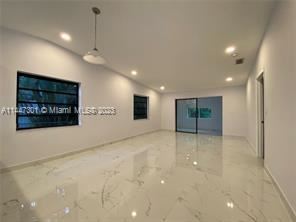 Building Photo - 3 br, 2 bath House - 6236 SW 26th St # A